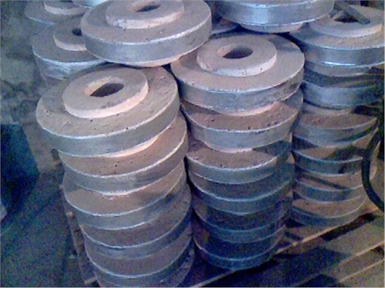 碳素焙燒爐：莫來(lái)石澆注料爐口、爐帽-火龍耐材提供