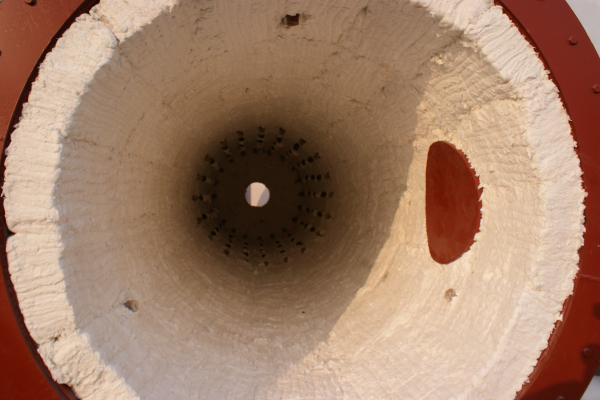 爐襯開(kāi)孔-火龍耐材提供